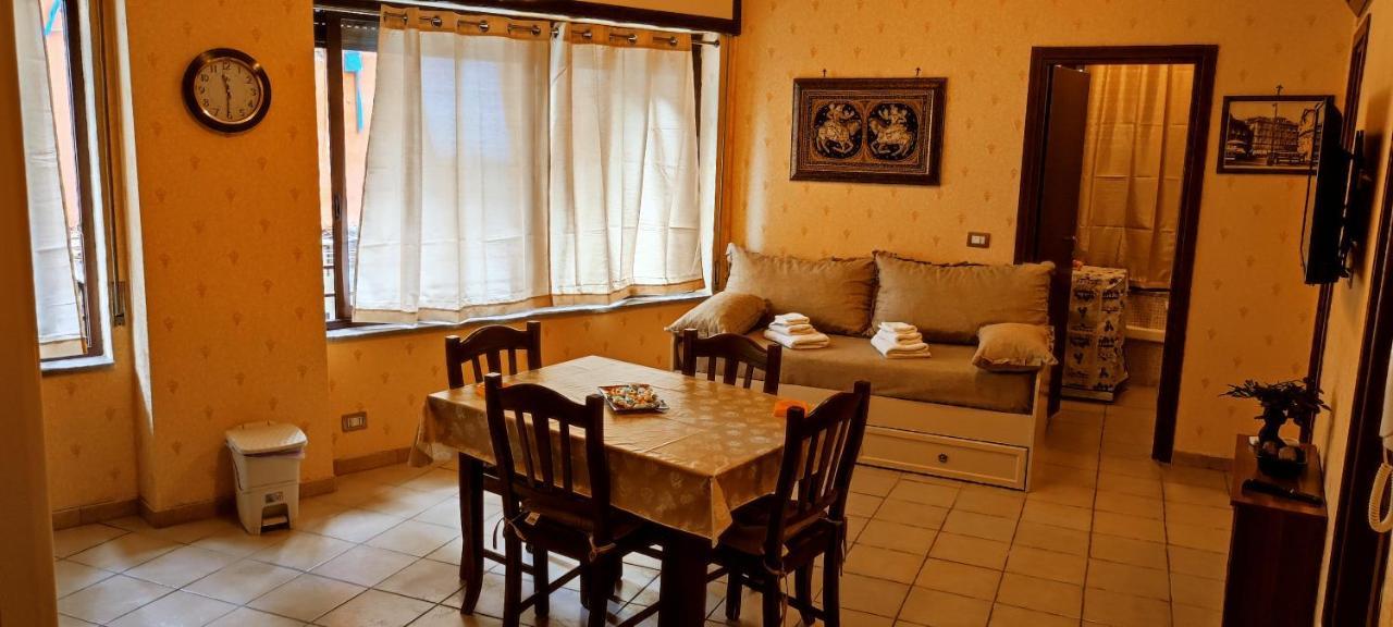 Casa Vacanza Dinastia Borbone - Centro Storico Napoli Eksteriør bilde